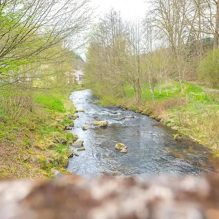 شقة Black Forest Flower