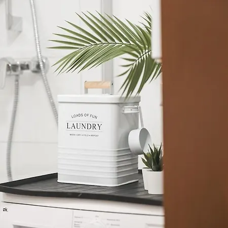 Black Forest Flower شقة